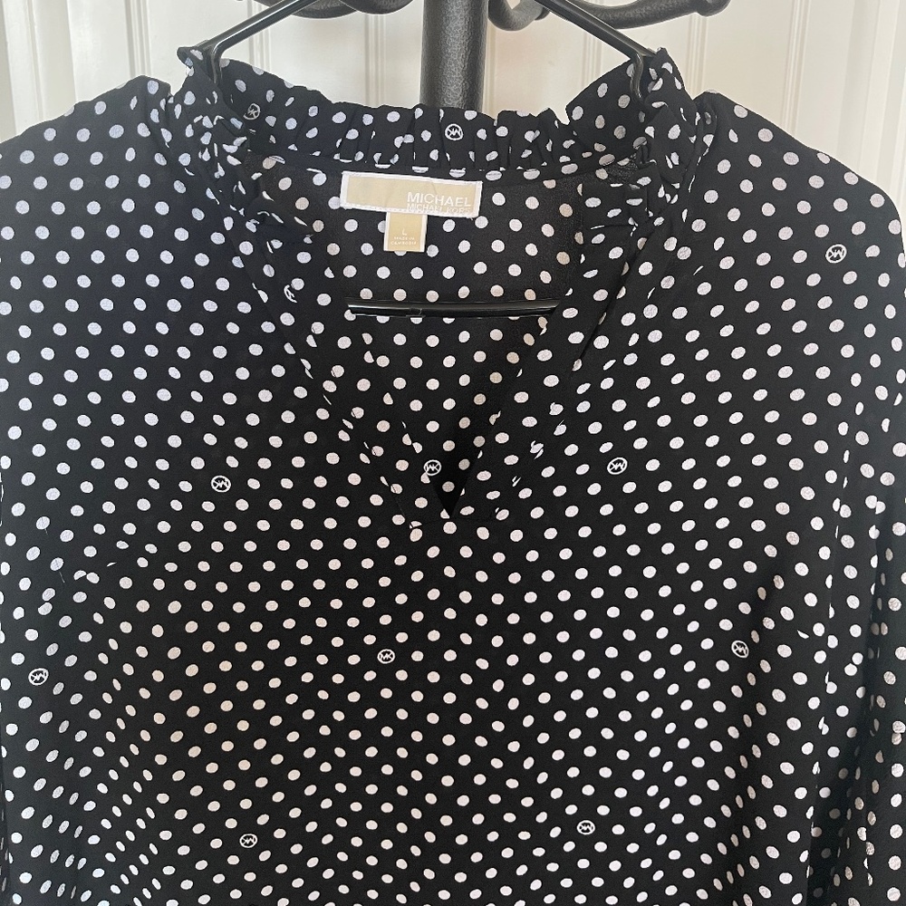 Michael Kors Black & White 3/4 bell sleeve